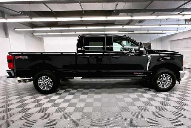 2023 Ford F-250SD Lariat 4x4 - Diesel - Ultimate Pkg - Pano Roof - Htd/Cool