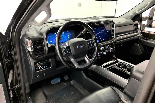 2023 Ford F-250SD Lariat 4x4 - Diesel - Ultimate Pkg - Pano Roof - Htd/Cool