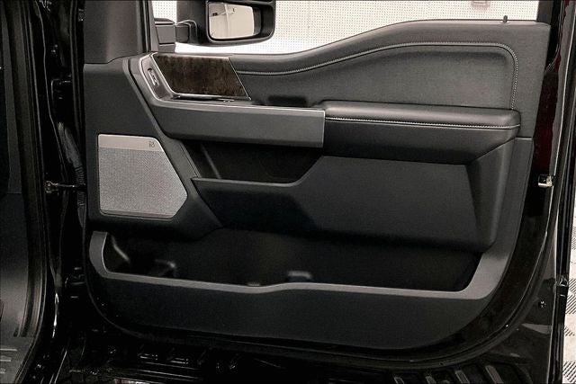 2023 Ford F-250SD Lariat 4x4 - Diesel - Ultimate Pkg - Pano Roof - Htd/Cool