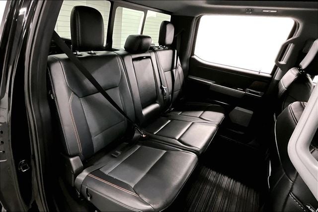 2023 Ford F-250SD Lariat 4x4 - Diesel - Ultimate Pkg - Pano Roof - Htd/Cool