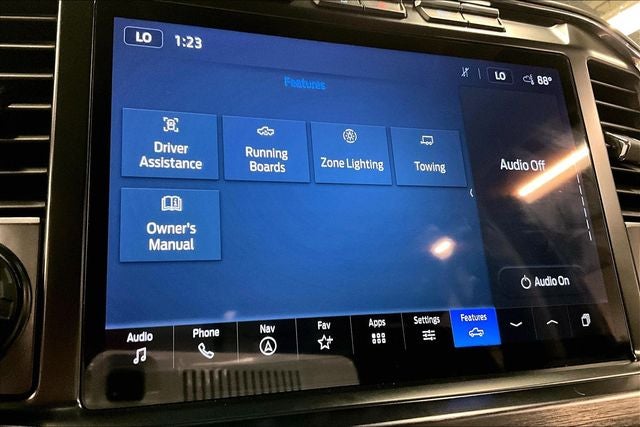 2023 Ford F-250SD Lariat 4x4 - Diesel - Ultimate Pkg - Pano Roof - Htd/Cool