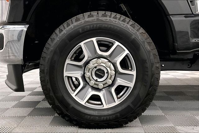2023 Ford F-250SD Lariat 4x4 - Diesel - Ultimate Pkg - Pano Roof - Htd/Cool