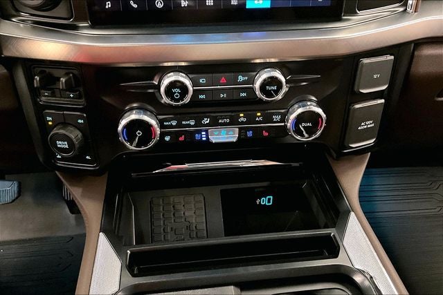 2026 Ford F-250SD King Ranch 4x4 - Diesel - Pano Roof - Htd/Cooled Leather