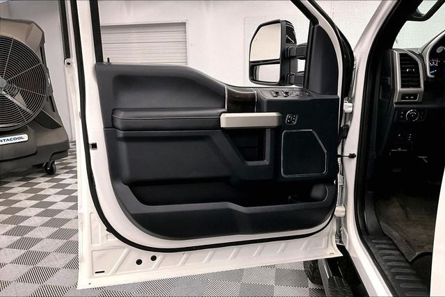 2022 Ford F-350SD Lariat 4x4-Htd/Cooled Leather-Blind Spot Detection