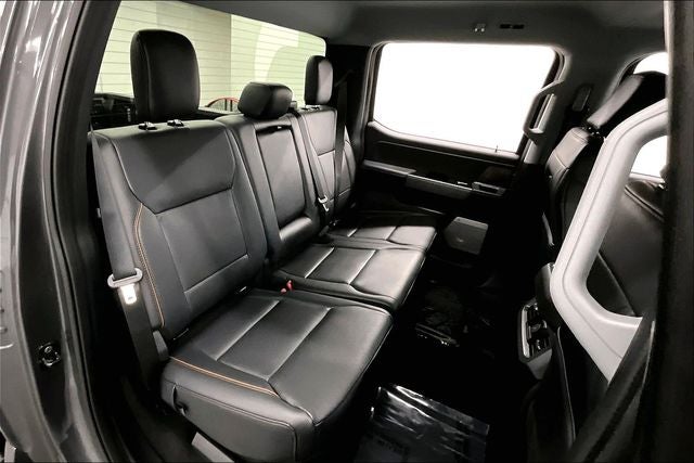 2026 Ford F-350SD Lariat 4x4 - Htd/Cooled Leather - Blind Spot Detection