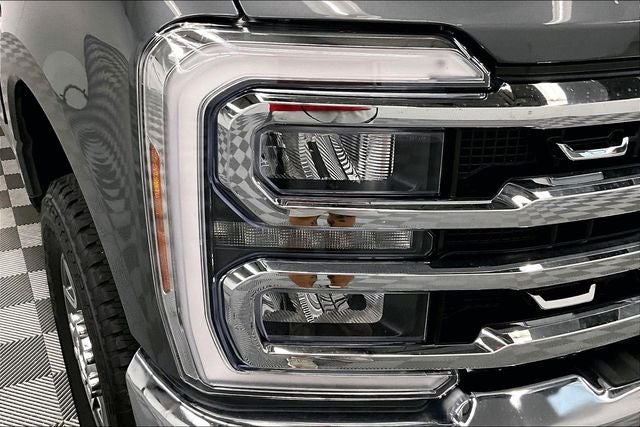 2026 Ford F-350SD Lariat 4x4 - Htd/Cooled Leather - Blind Spot Detection