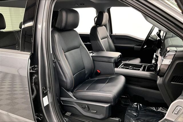 2026 Ford F-350SD Lariat 4x4 - Htd/Cooled Leather - Blind Spot Detection