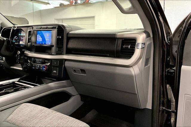 2023 Ford F-350SD XLT Dually - 4x4 - Diesel - Remote Start