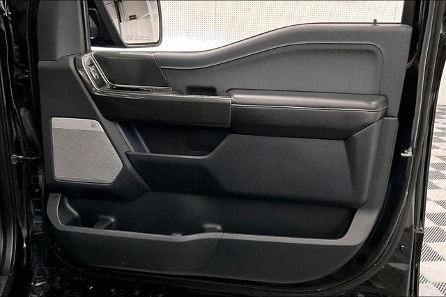 2023 Ford F-150 Lariat 4x4 - Pano Roof - Htd/Cooled Leather - 20'' Wheels