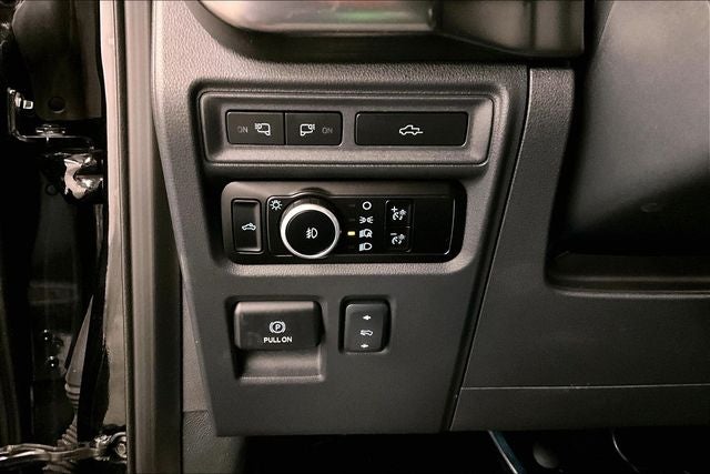 2023 Ford F-150 Lariat 4x4 - Pano Roof - Htd/Cooled Leather - 20'' Wheels