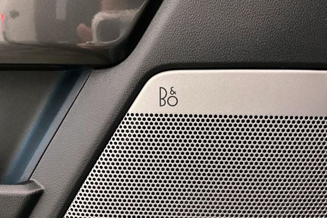 2023 Ford F-150 Lariat 4x4 - Pano Roof - Htd/Cooled Leather - 20'' Wheels