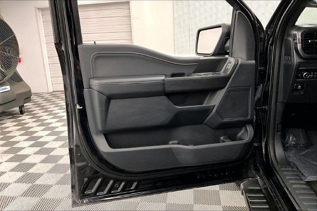 2024 Ford F-150 XLT 4x4-Blind Spot Monitor-Apple CarPlay/Android Auto