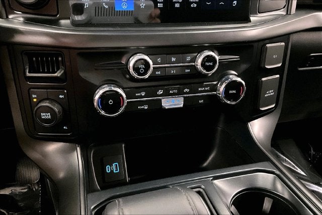 2024 Ford F-150 XLT 4x4-Blind Spot Monitor-Apple CarPlay/Android Auto