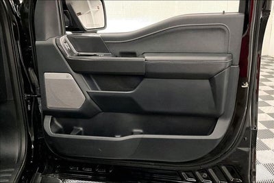 2024 Ford F-150 Lariat 4x4 - Black Appearance Pkg - Pano Roof