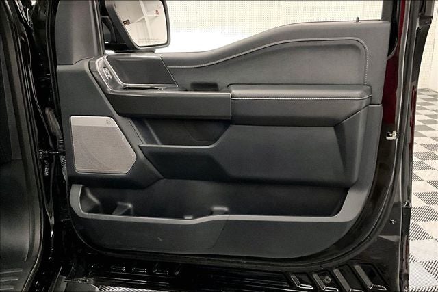 2024 Ford F-150 Lariat 4x4 - Black Appearance Pkg - Pano Roof