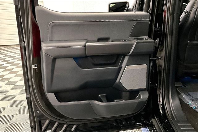 2024 Ford F-150 Lariat 4x4 - Black Appearance Pkg - Pano Roof