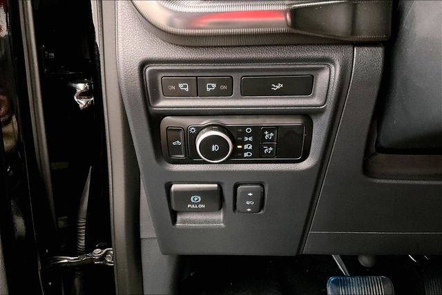 2024 Ford F-150 Lariat 4x4 - Black Appearance Pkg - Pano Roof