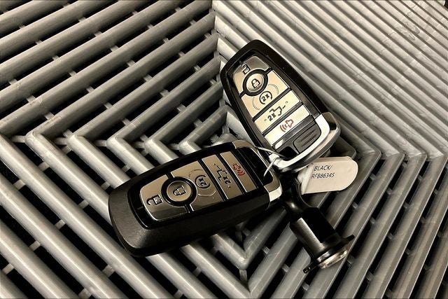 2024 Ford F-150 Lariat 4x4 - Black Appearance Pkg - Htd/Cooled Leather