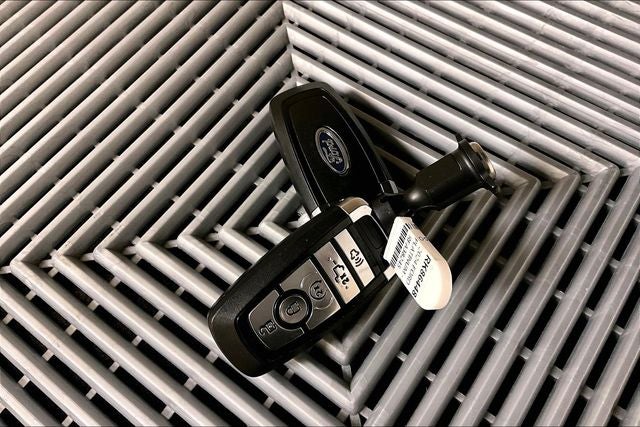 2024 Ford F-150 Platinum 4x4 - Pano Roof - Htd/Cooled Massaging Leather