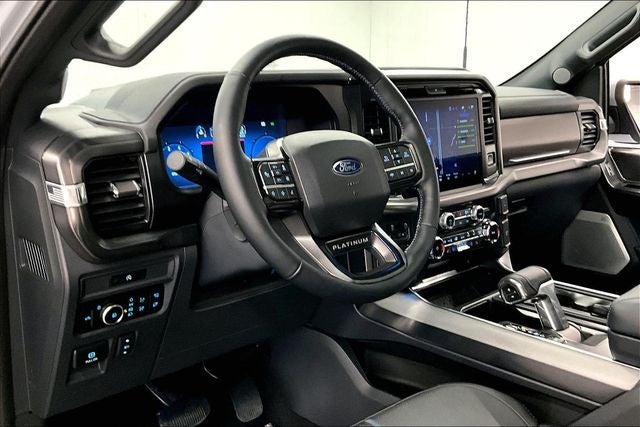 2025 Ford F-150 Platinum 4x4 - Pano Roof - Htd/Cooled Massaging Leather