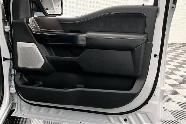 2025 Ford F-150 Platinum 4x4 - Pano Roof - Htd/Cooled Massaging Leather