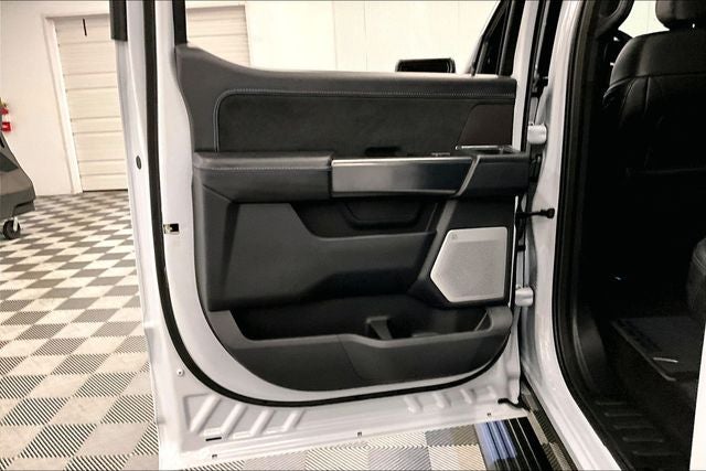2025 Ford F-150 Platinum 4x4 - Pano Roof - Htd/Cooled Massaging Leather