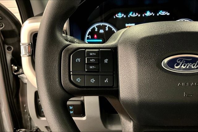 2024 Ford F-350SD XLT 4x4 - Diesel - Blind Spot Detection - Remote Start