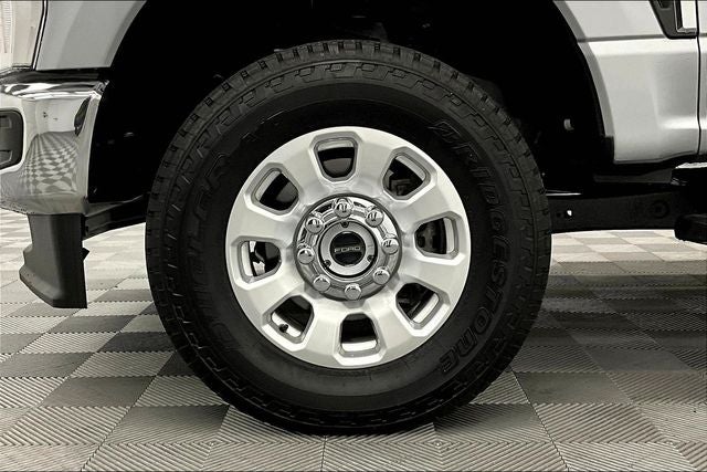 2024 Ford F-350SD XLT 4x4 - Diesel - Blind Spot Detection - Remote Start