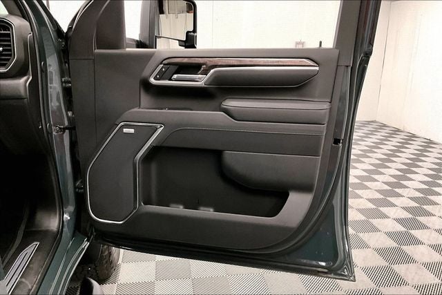 2025 Chevrolet Silverado 2500HD LTZ 4x4 - Diesel - Sunroof - Htd/Cooled Leather