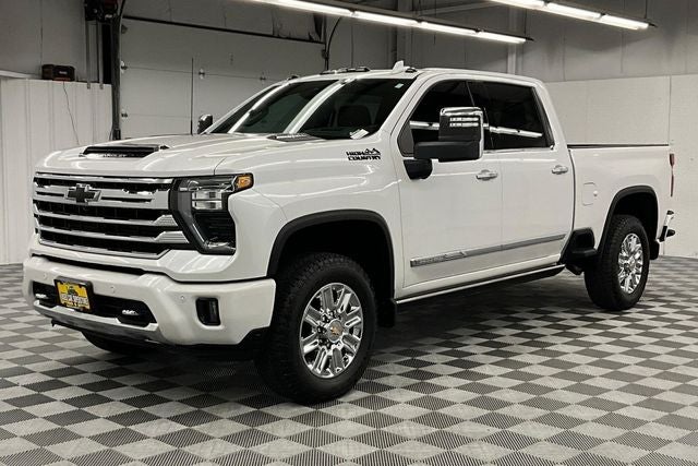 2025 Chevrolet Silverado 2500HD High Country 4x4 - Diesel - Premium Pkg - Sunroof