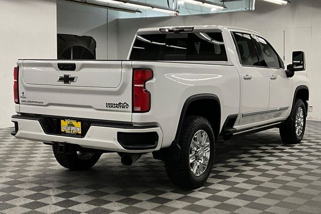 2025 Chevrolet Silverado 2500HD High Country 4x4 - Diesel - Premium Pkg - Sunroof