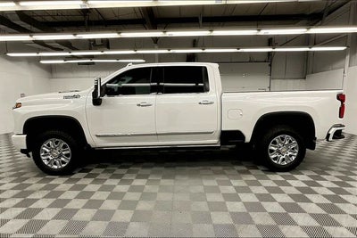 2025 Chevrolet Silverado 2500HD High Country 4x4 - Diesel - Premium Pkg - Sunroof