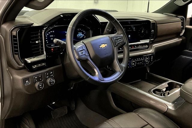 2025 Chevrolet Silverado 2500HD High Country 4x4 - Diesel - Premium Pkg - Sunroof