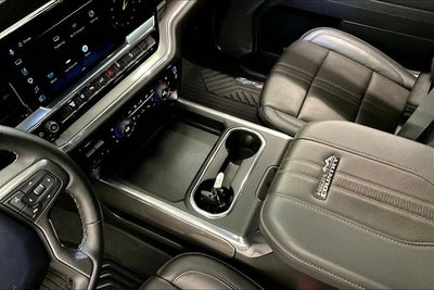 2025 Chevrolet Silverado 2500HD High Country 4x4 - Diesel - Premium Pkg - Sunroof