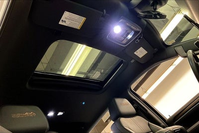 2025 Chevrolet Silverado 2500HD High Country 4x4 - Diesel - Premium Pkg - Sunroof