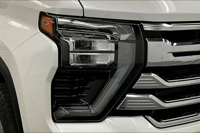 2025 Chevrolet Silverado 2500HD High Country 4x4 - Diesel - Premium Pkg - Sunroof