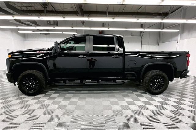 2023 Chevrolet Silverado 2500HD LTZ 4X4 - Diesel - Midnight Edition - Sunroof