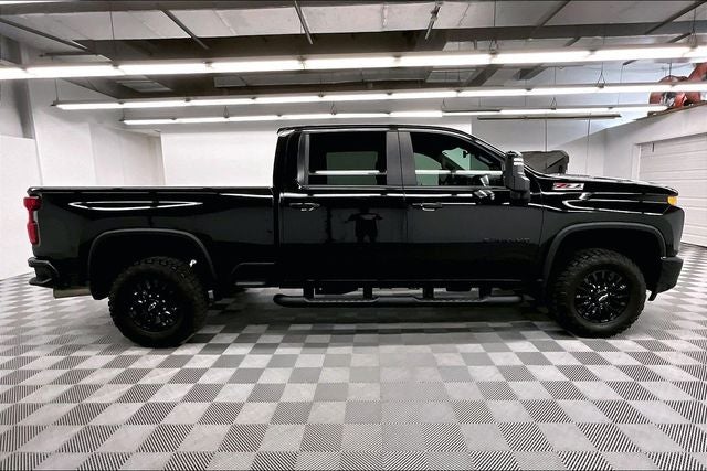 2023 Chevrolet Silverado 2500HD LTZ 4X4 - Diesel - Midnight Edition - Sunroof