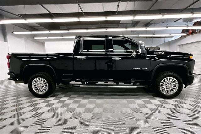 2022 Chevrolet Silverado 3500HD High Country 4x4-Diesel-Sunroof-Htd/Cooled Leather