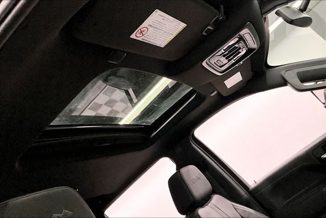 2022 Chevrolet Silverado 3500HD High Country 4x4-Diesel-Sunroof-Htd/Cooled Leather