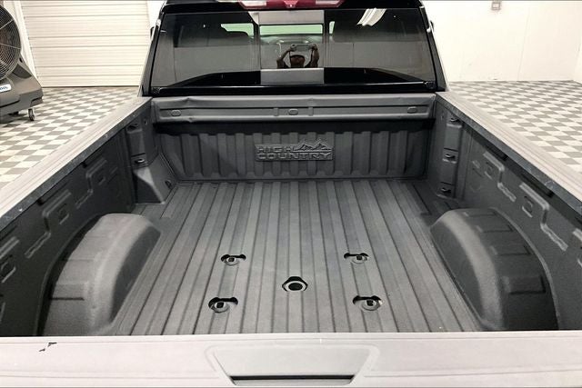 2022 Chevrolet Silverado 3500HD High Country 4x4-Diesel-Sunroof-Htd/Cooled Leather