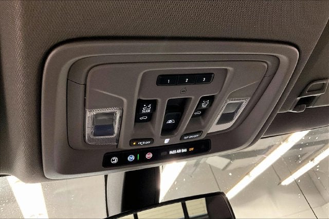 2021 Chevrolet Silverado 1500 LT Trail Boss 4X4-Sunroof-Heated Leather