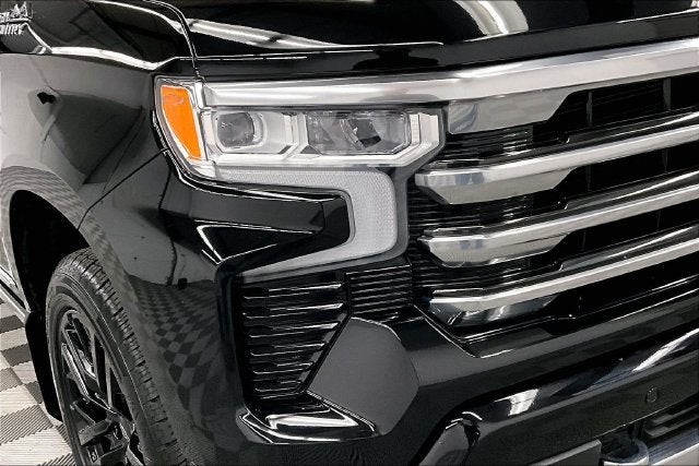 2023 Chevrolet Silverado 1500 High Country 4x4-Sunroof-Htd/Cooled Leather-22'' Wheels