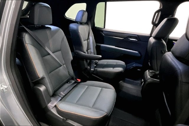 2024 GMC Acadia AT4 AWD-Heated Seats