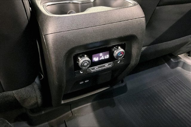 2024 GMC Acadia AT4 AWD-Heated Seats