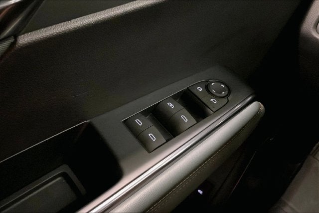 2024 GMC Acadia AT4 AWD-Heated Seats