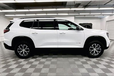 2025 GMC Acadia AT4