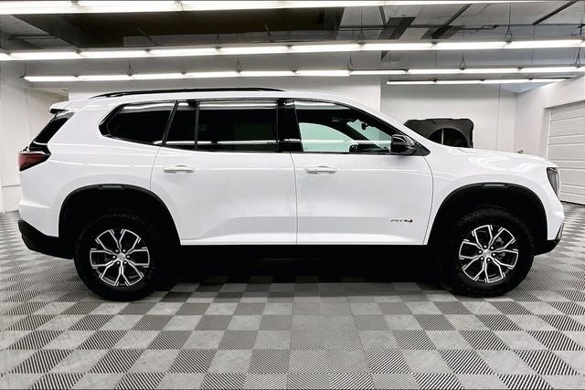 2025 GMC Acadia AT4