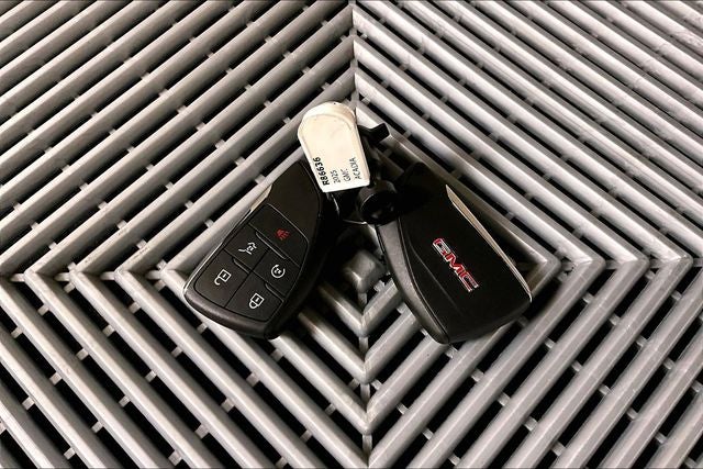 2025 GMC Acadia AT4 AWD - Adaptive Cruise - Blind Spot Detection