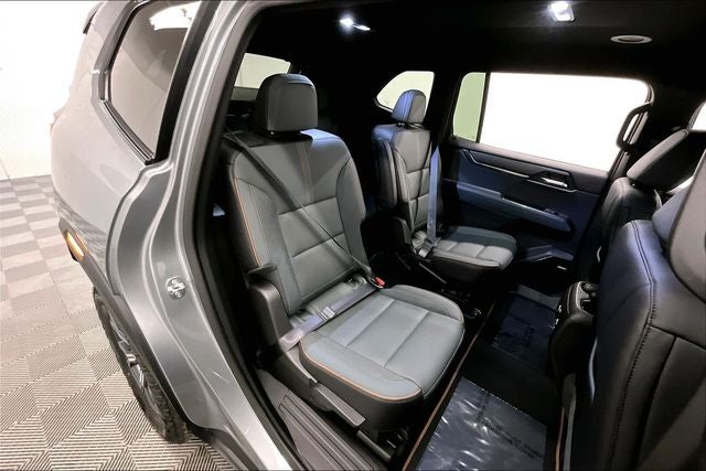 2025 GMC Acadia AT4 AWD - Adaptive Cruise - Blind Spot Detection